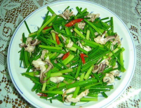 秋季时节可食用韭菜养生