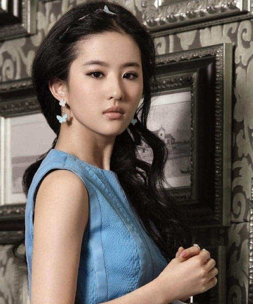 刘亦菲曝夜间美白攻略  裸妆胜似素颜